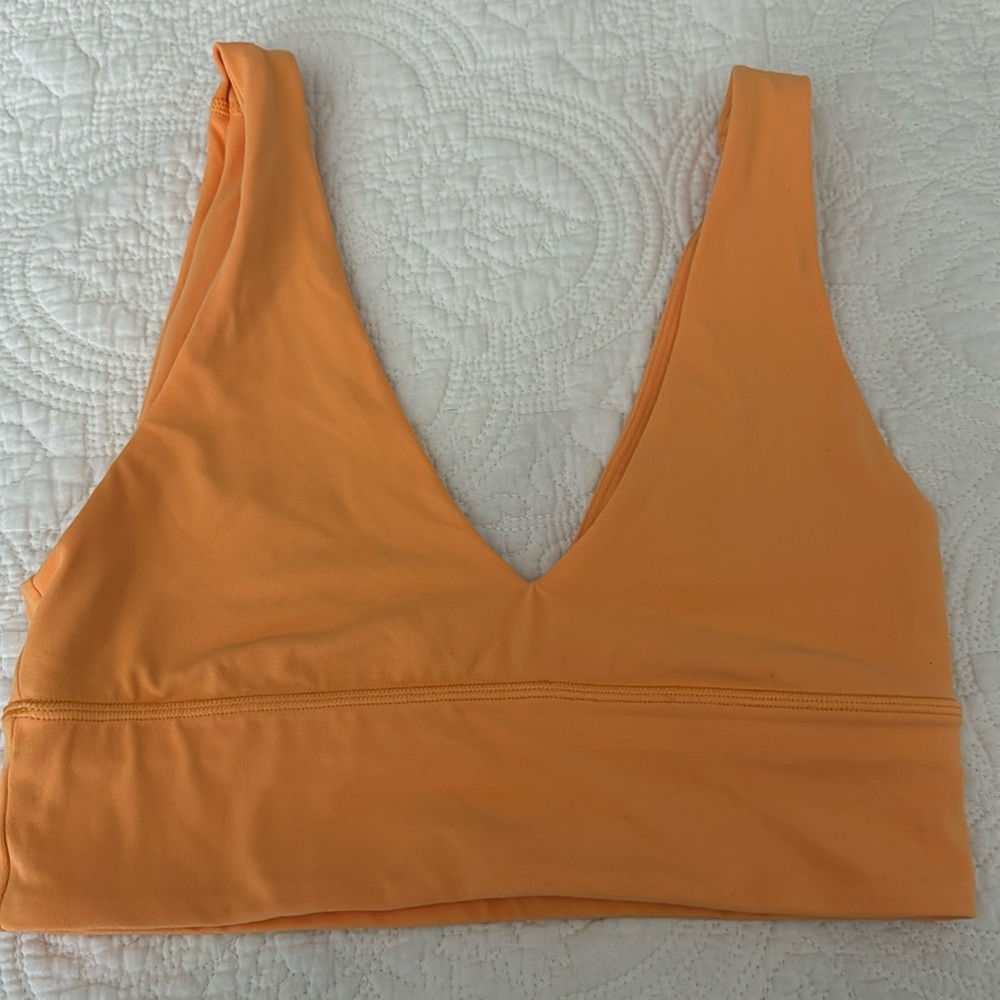 Lululemon sports bra